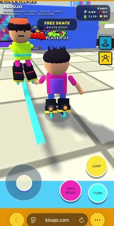 Two KLOOJO players together in the same native multiplayer skate world